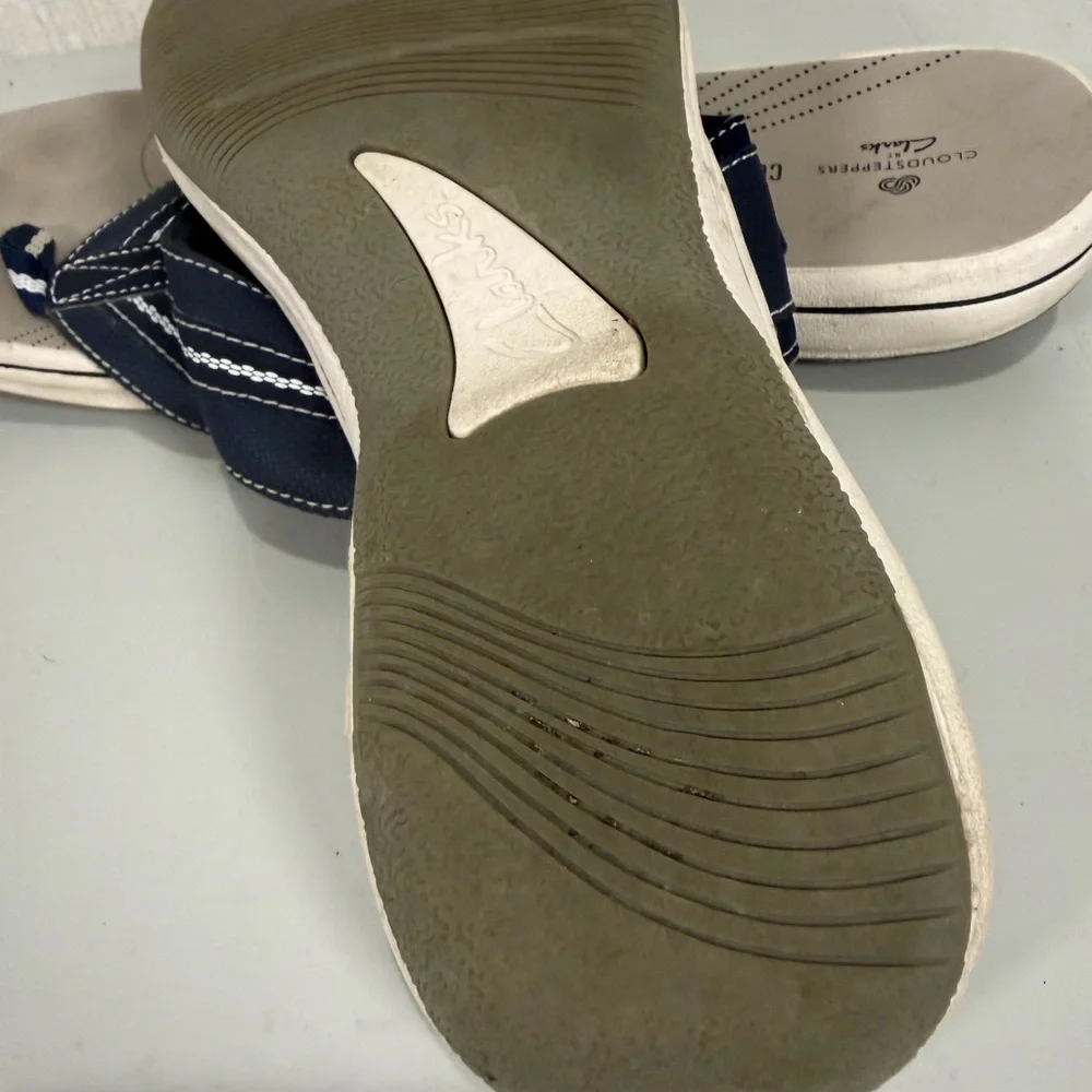 Clarks Cloud Steppers Brinkley Jazz ‎ Flip Flop Sandal Women’s Sz 10